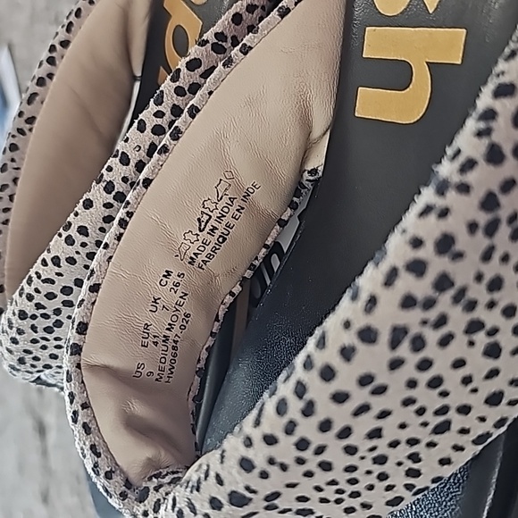 Hush Puppies Sandals - Picture 3 of 5